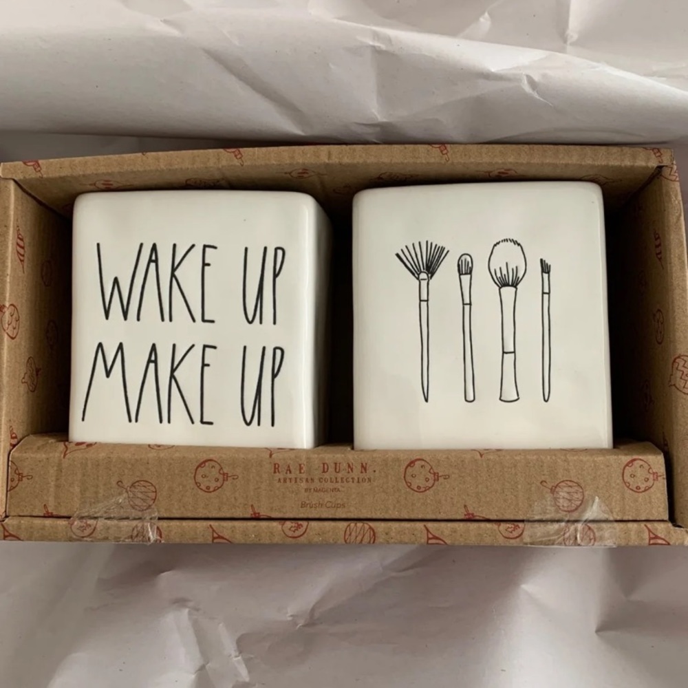Rae Dunn Makeup Brush Holder Set